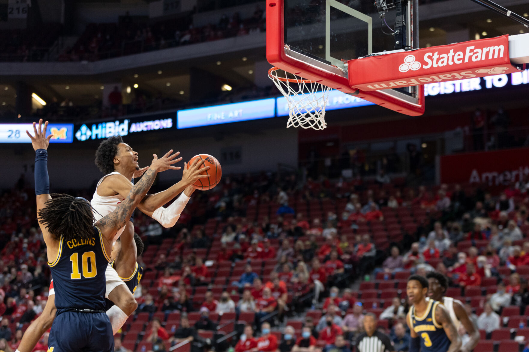 Basketball vs. Michigan Photo No. 16